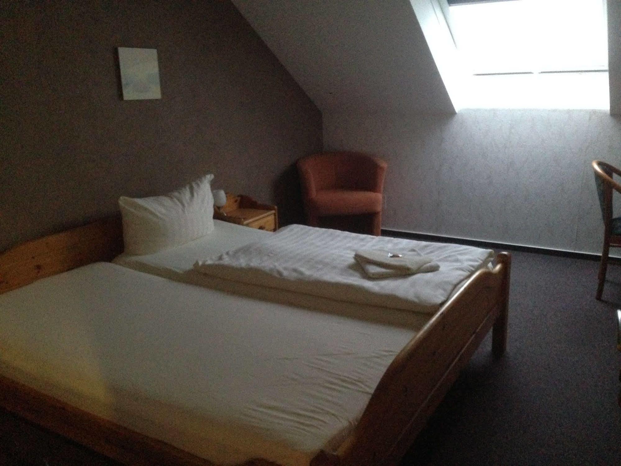 Hotel Am Steinertsee Kaufungen Eksteriør billede
